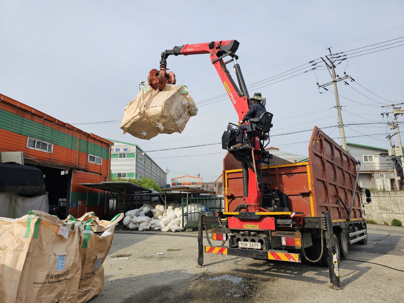 2000769928_89ykD0W3_54da03fe30fe6e2a13df2467fcf52b78f0d0091b.jpg 이미지크게보기