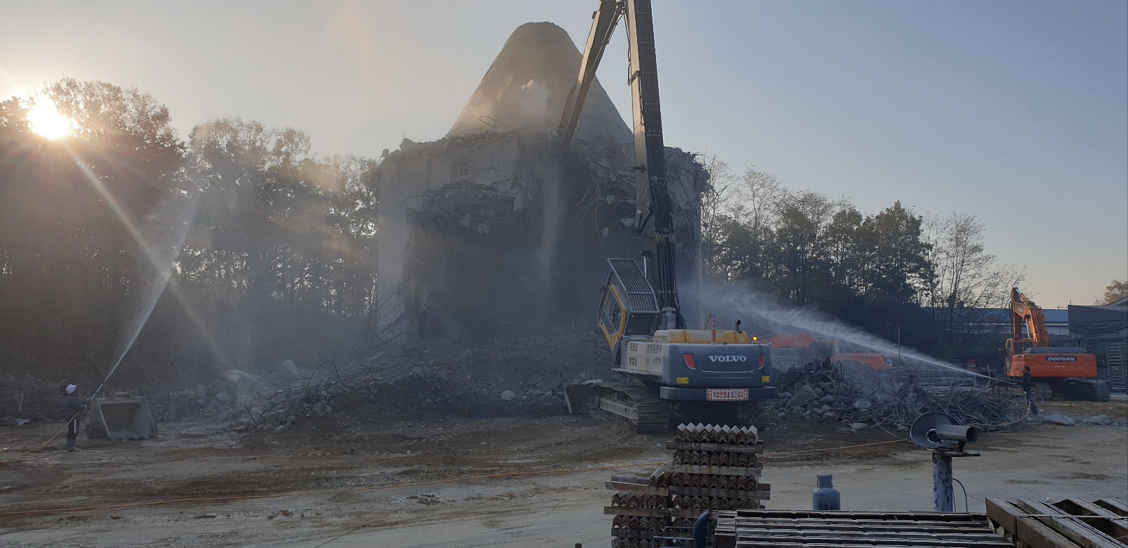 2000769928_FrkAX5mz_678510bcb401f98bc230687f512f3a0175e43fbb.jpg 이미지크게보기