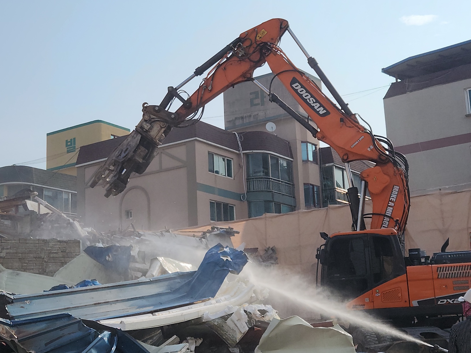 2000769928_RMh8o4Qe_a04e8e70d59cbc245fea5af84457d9ee8a2a1853.jpg 이미지크게보기