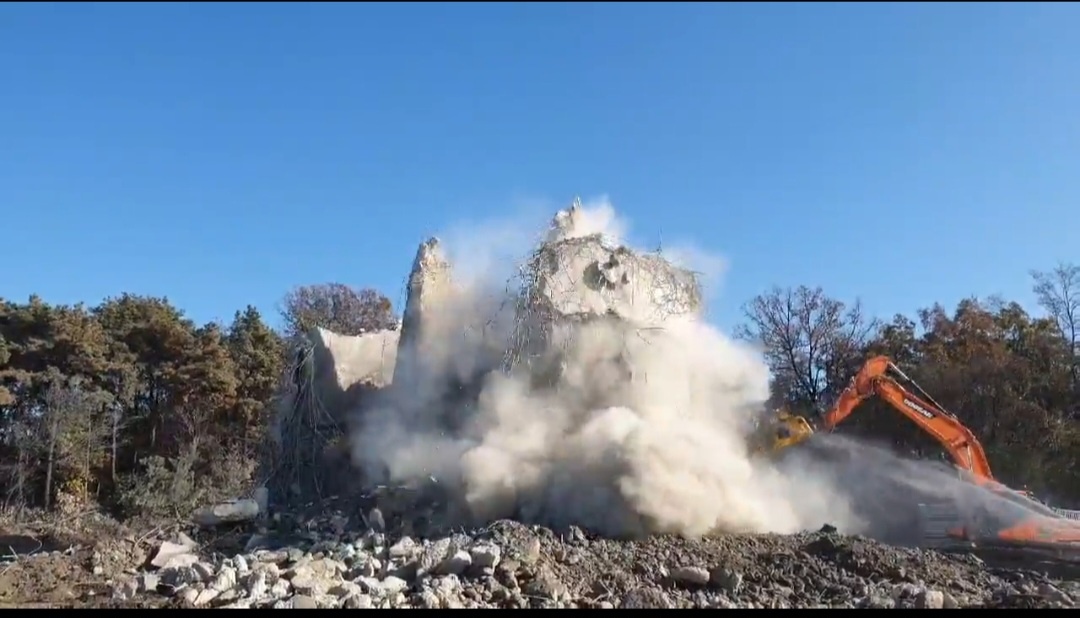 2000769928_jw8XB2Si_9fe168a63686934dbbf571415aceef956c655c53.jpg 이미지크게보기