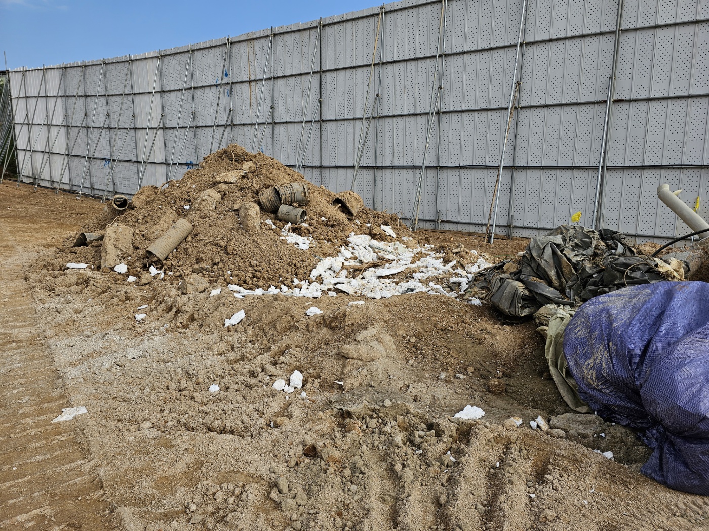 2000769928_zsD2iubQ_f727b89061e8640430abe6c7f1a3506d52e337d7.jpg 이미지크게보기